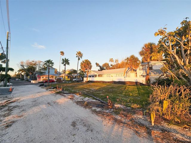 108 22ND AVENUE, St Pete Beach, FL 33706