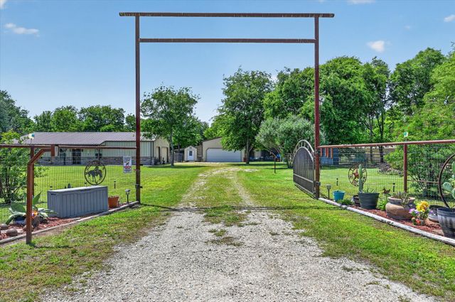 7575 County Road 3522 Road, Quinlan, TX 75474