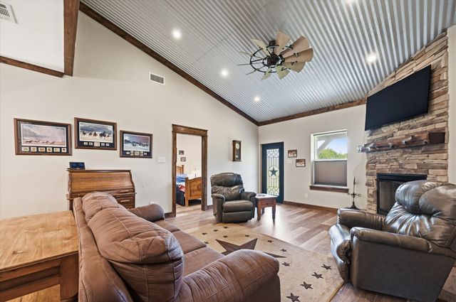 7575 County Road 3522 Road, Quinlan, TX 75474
