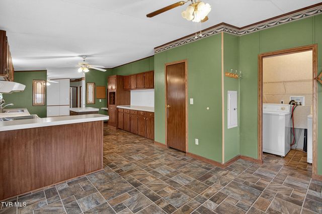 62 Roaming Drive Drive, Chuckey, TN 37641