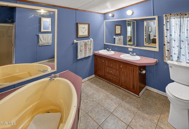62 Roaming Drive Drive, Chuckey, TN 37641