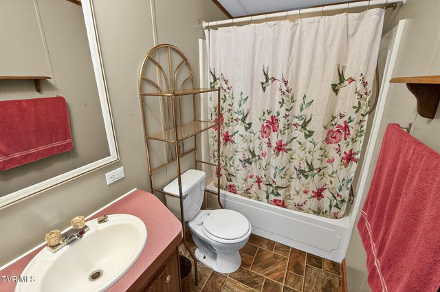 62 Roaming Drive Drive, Chuckey, TN 37641