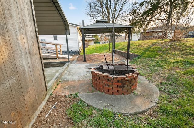 62 Roaming Drive Drive, Chuckey, TN 37641
