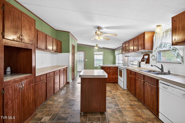 62 Roaming Drive Drive, Chuckey, TN 37641