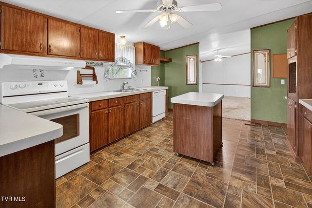 62 Roaming Drive Drive, Chuckey, TN 37641