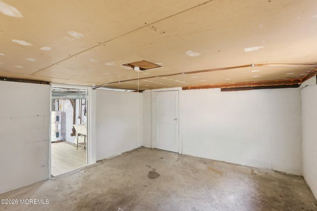 9 Riccis Drive, Jackson, NJ 08527