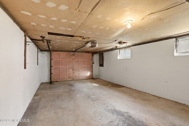 9 Riccis Drive, Jackson, NJ 08527