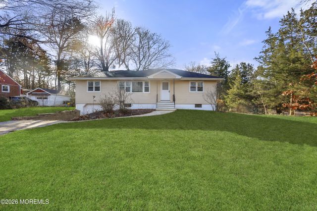 9 Riccis Drive, Jackson, NJ 08527