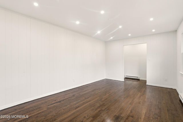 9 Riccis Drive, Jackson, NJ 08527