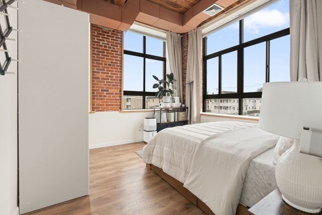 10 Linwood St 214, Malden, MA 02148