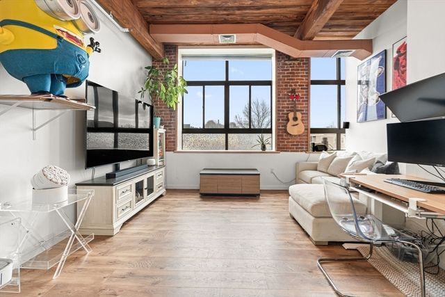 10 Linwood St 214, Malden, MA 02148