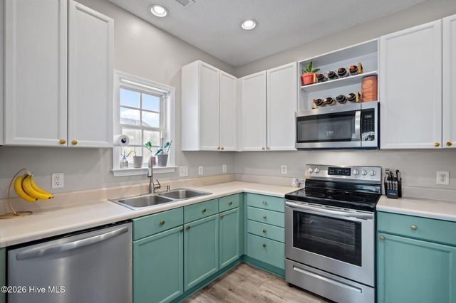 6816 Teviot Road, Wilmington, NC 28412