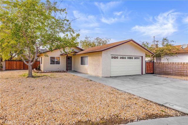 45001 Logue Court, Lancaster, CA 93535