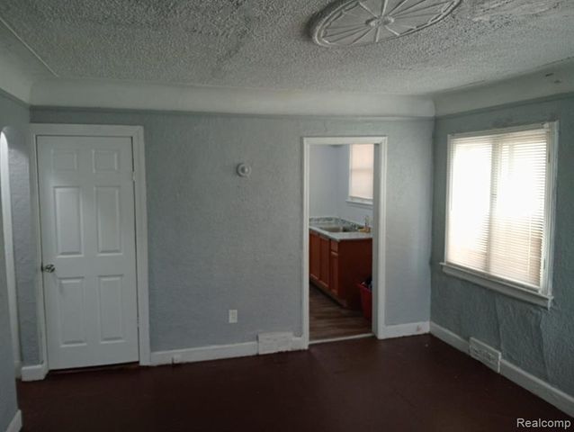 14111 Steel Street, Detroit, MI 48227