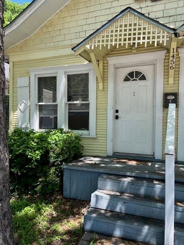 1456 W Allen Avenue, Fort Worth, TX 76110