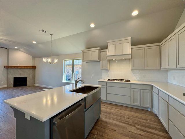 9324 NW 143rd Street, Yukon, OK 73099