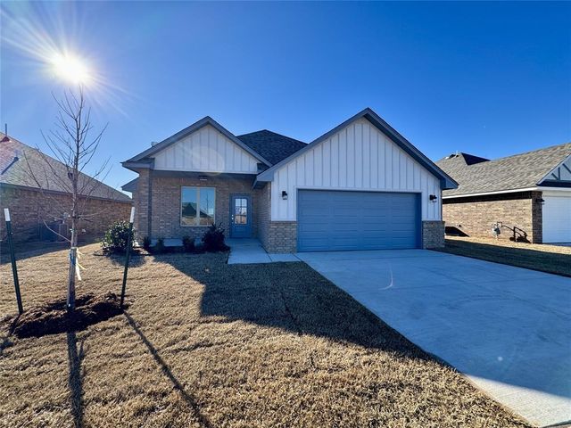 9324 NW 143rd Street, Yukon, OK 73099