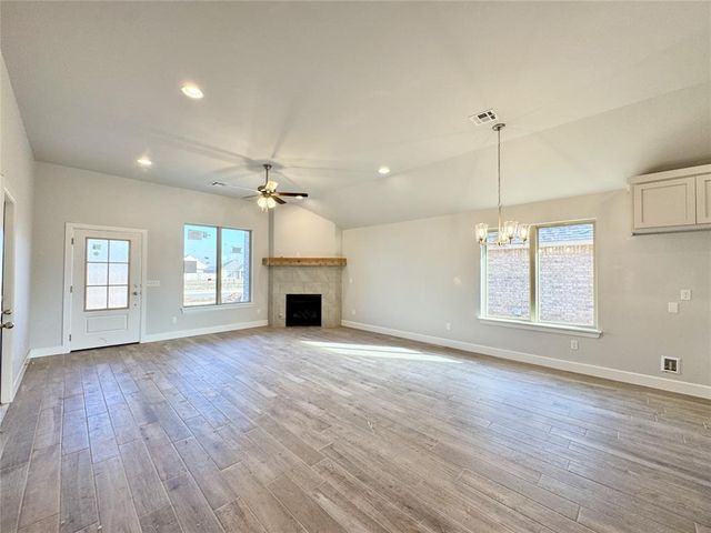 9324 NW 143rd Street, Yukon, OK 73099