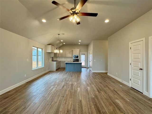 9324 NW 143rd Street, Yukon, OK 73099