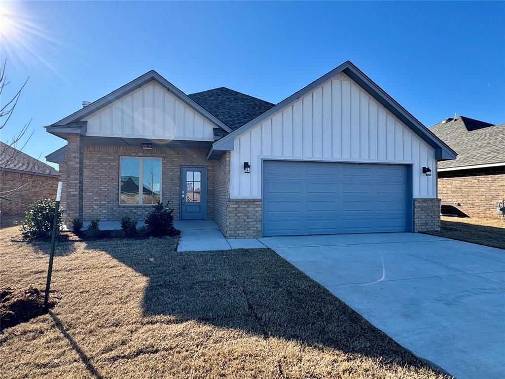 9324 NW 143rd Street, Yukon, OK 73099