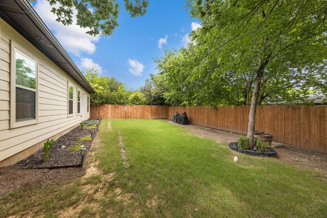 2808 Binyon, Fort Worth, TX 76133