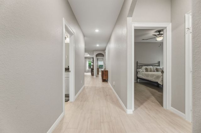 2808 Binyon, Fort Worth, TX 76133