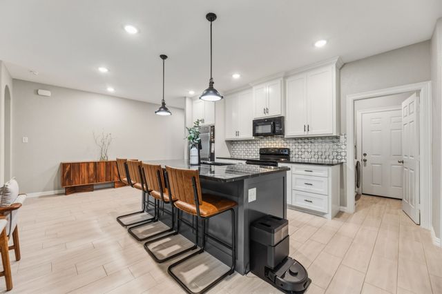 2808 Binyon, Fort Worth, TX 76133
