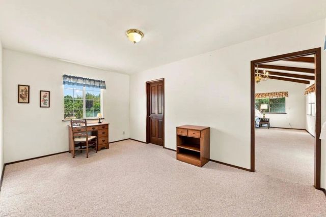 1045 Warmlands Avenue, Vista, CA 92084