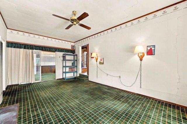 1045 Warmlands Avenue, Vista, CA 92084