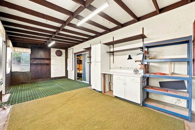 1045 Warmlands Avenue, Vista, CA 92084
