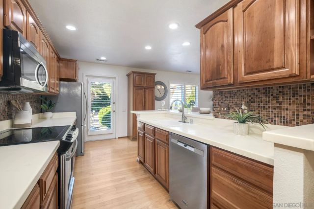 12960 Calle De Las Rosas, San Diego, CA 92129