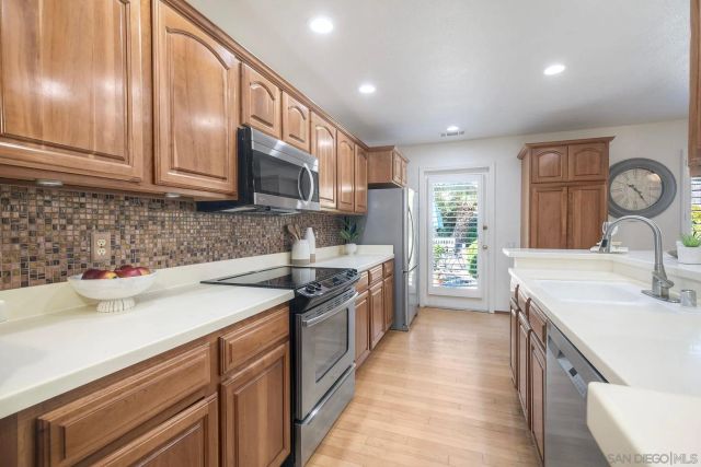 12960 Calle De Las Rosas, San Diego, CA 92129