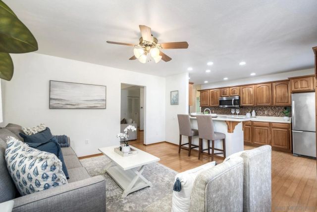 12960 Calle De Las Rosas, San Diego, CA 92129