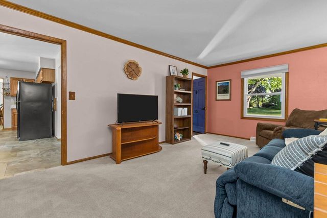 101 BRIAR DRIVE, Neenah, WI 54956