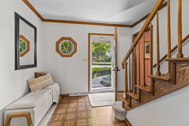 101 BRIAR DRIVE, Neenah, WI 54956