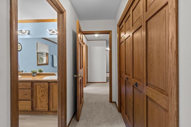 101 BRIAR DRIVE, Neenah, WI 54956