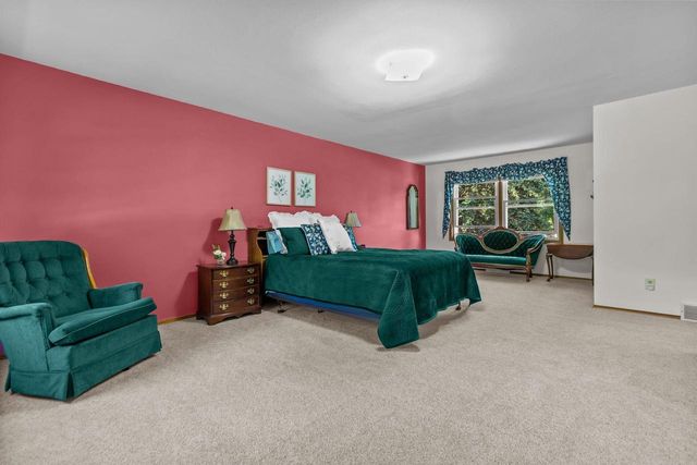 101 BRIAR DRIVE, Neenah, WI 54956