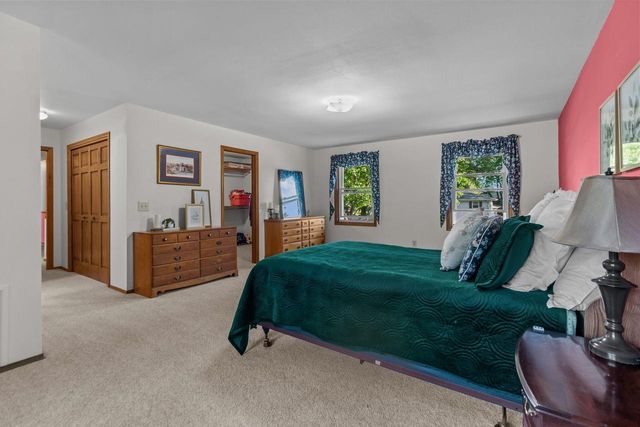 101 BRIAR DRIVE, Neenah, WI 54956