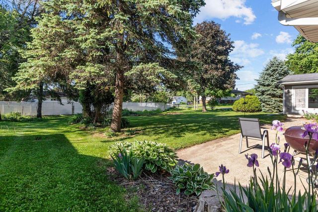101 BRIAR DRIVE, Neenah, WI 54956