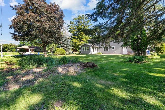 101 BRIAR DRIVE, Neenah, WI 54956
