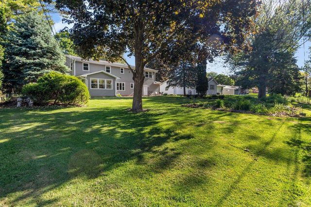 101 BRIAR DRIVE, Neenah, WI 54956