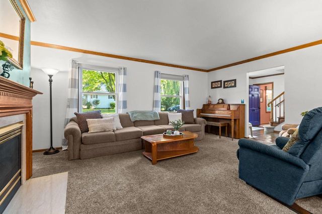 101 BRIAR DRIVE, Neenah, WI 54956