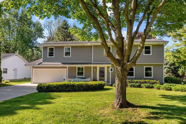 101 BRIAR DRIVE, Neenah, WI 54956