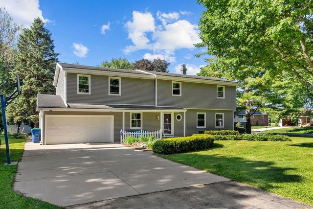101 BRIAR DRIVE, Neenah, WI 54956