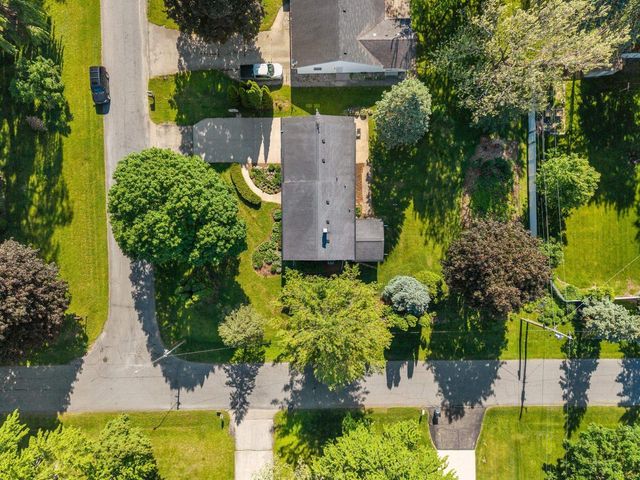 101 BRIAR DRIVE, Neenah, WI 54956