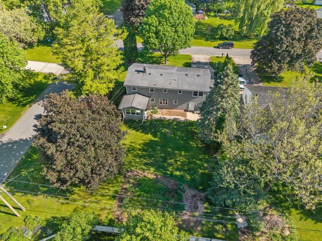 101 BRIAR DRIVE, Neenah, WI 54956