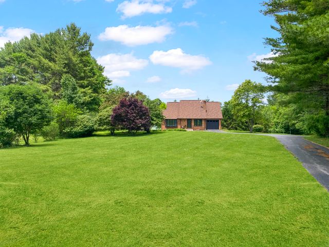 1978 Laurel Creek RD NE, Pilot, VA 24138