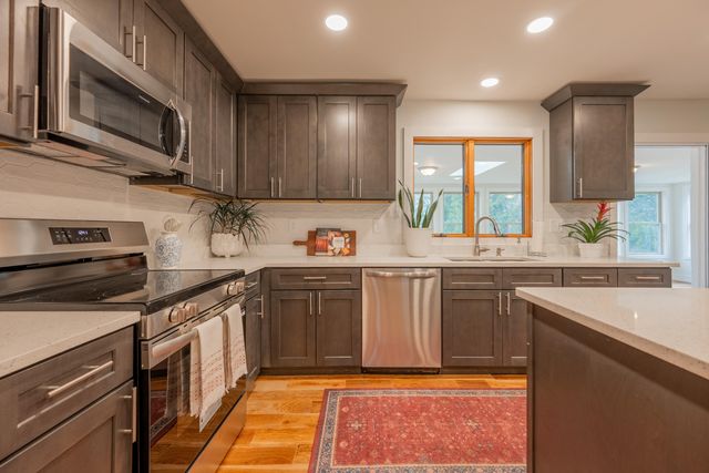 1978 Laurel Creek RD NE, Pilot, VA 24138