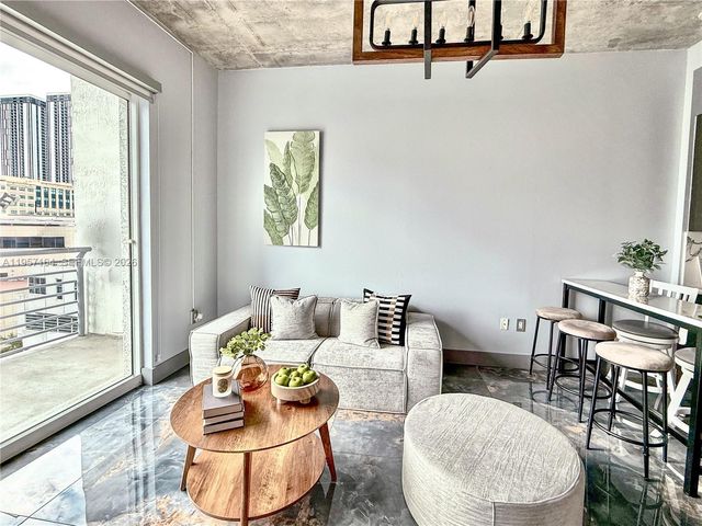 234 NE 3rd St 1003, Miami, FL 33132