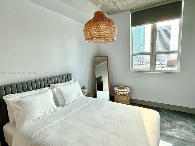 234 NE 3rd St 1003, Miami, FL 33132